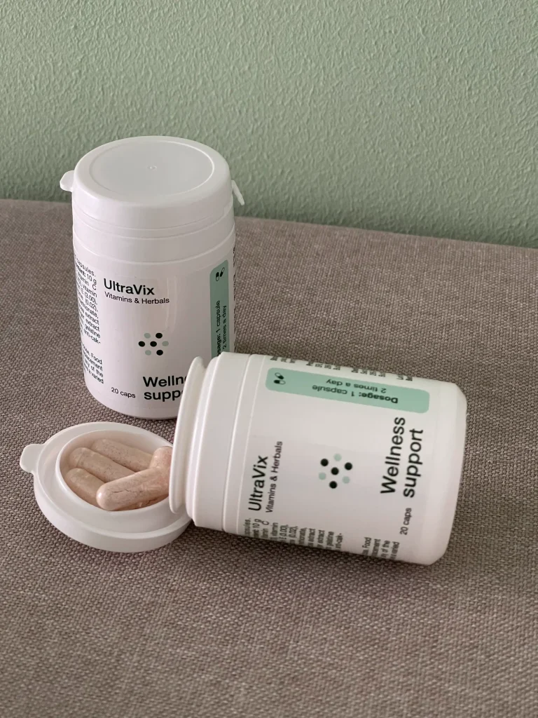 Barattolo UltraVix aperto con le capsule nel tappo